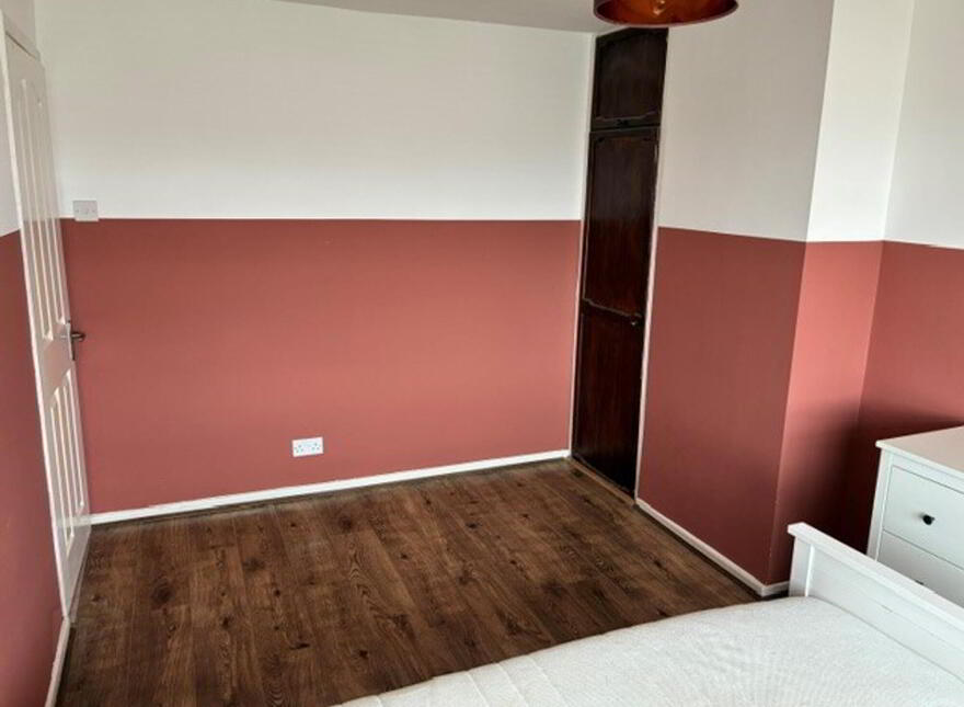 17 Abbey Mount, Bangor, BT20 4DB