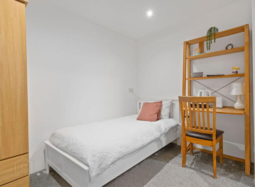 95 Coleraine Road, Portrush, BT56 8HN