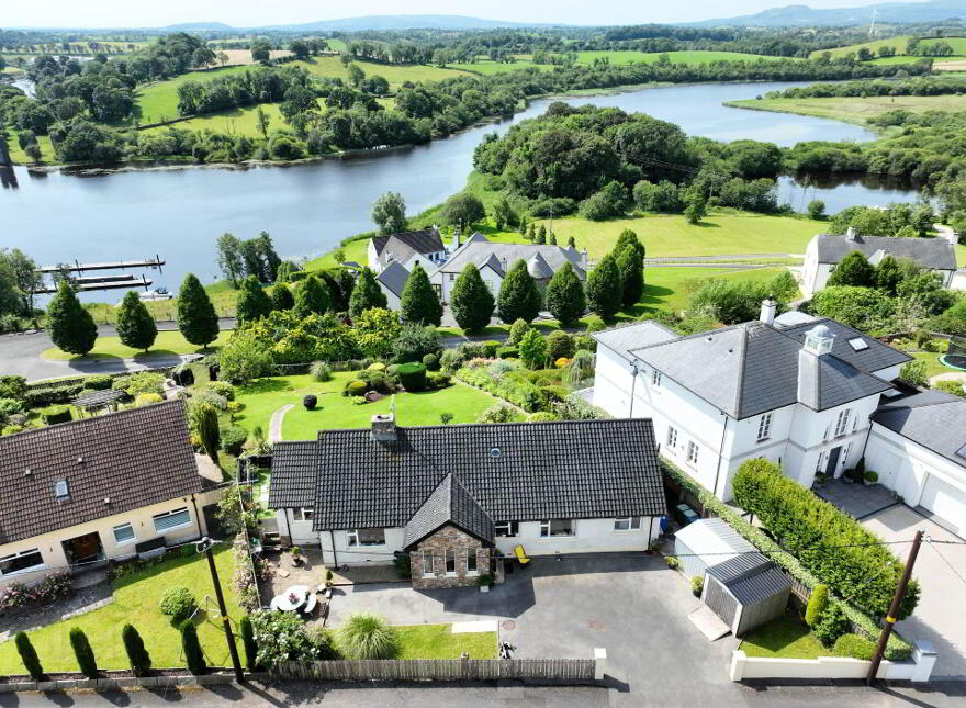 11 Crest Road, Enniskillen, BT74 6JJ