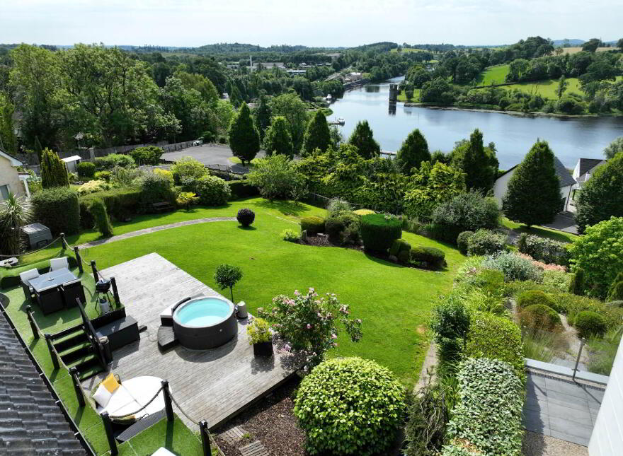11 Crest Road, Enniskillen, BT74 6JJ