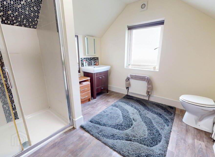 11 Crest Road, Enniskillen, BT74 6JJ