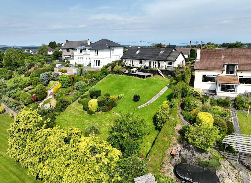 11 Crest Road, Enniskillen, BT74 6JJ