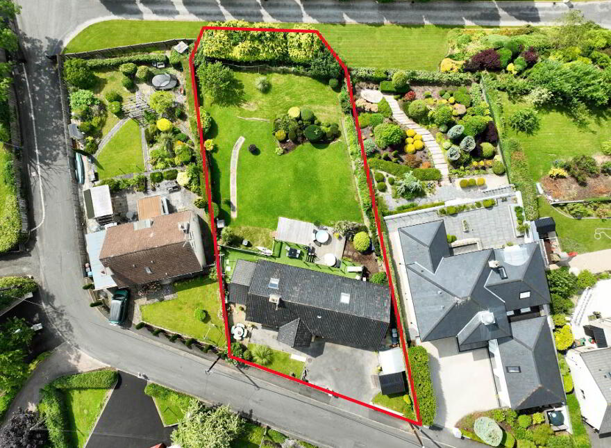 11 Crest Road, Enniskillen, BT74 6JJ