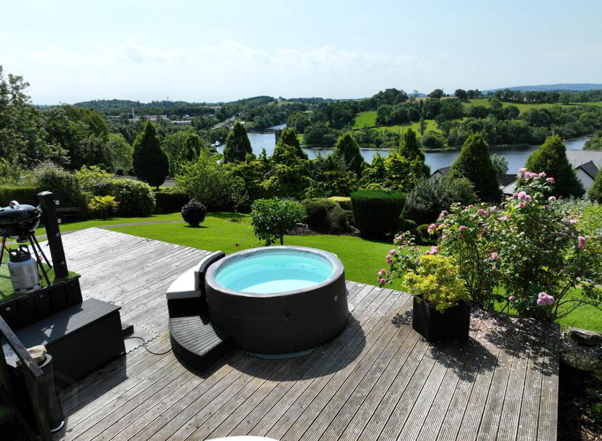 11 Crest Road, Enniskillen, BT74 6JJ