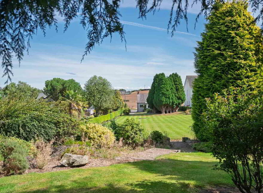 76 Ballymoney Road, Holywood, BT18 0JJ