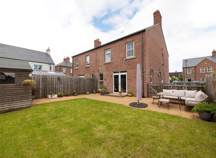 31 Hartley Hall Green, Greenisland, Carrickfergus, BT38 8FU