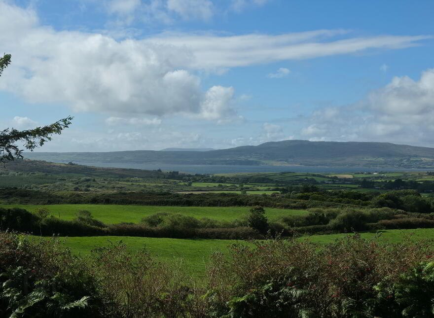 Arderawinny, Schull, P81PC82