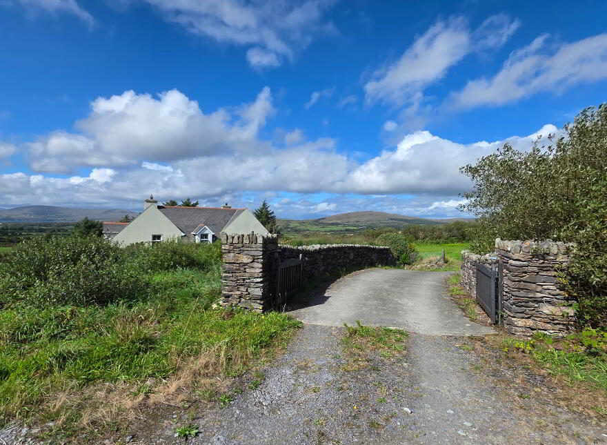 Arderawinny, Schull, P81PC82