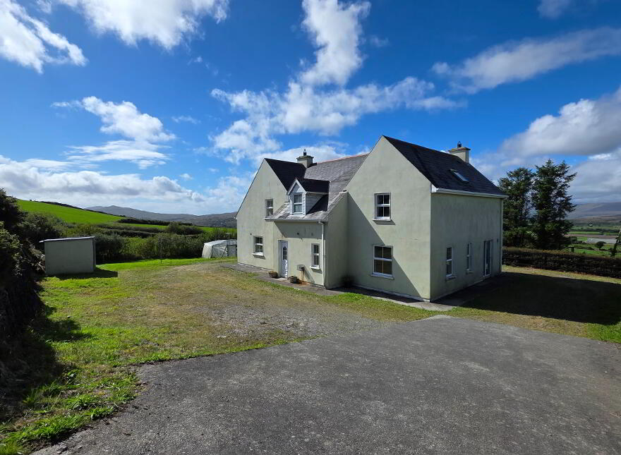 Arderawinny, Schull, P81PC82