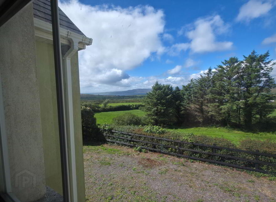 Arderawinny, Schull, P81PC82