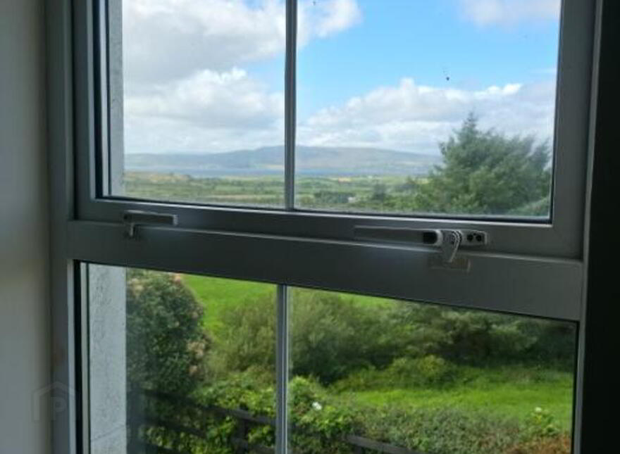 Arderawinny, Schull, P81PC82