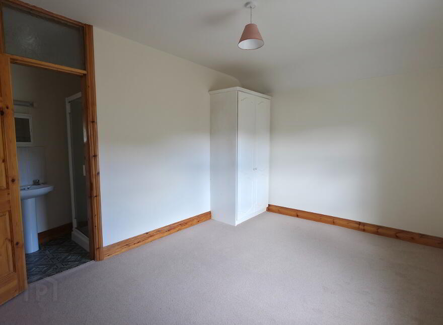 Arderawinny, Schull, P81PC82