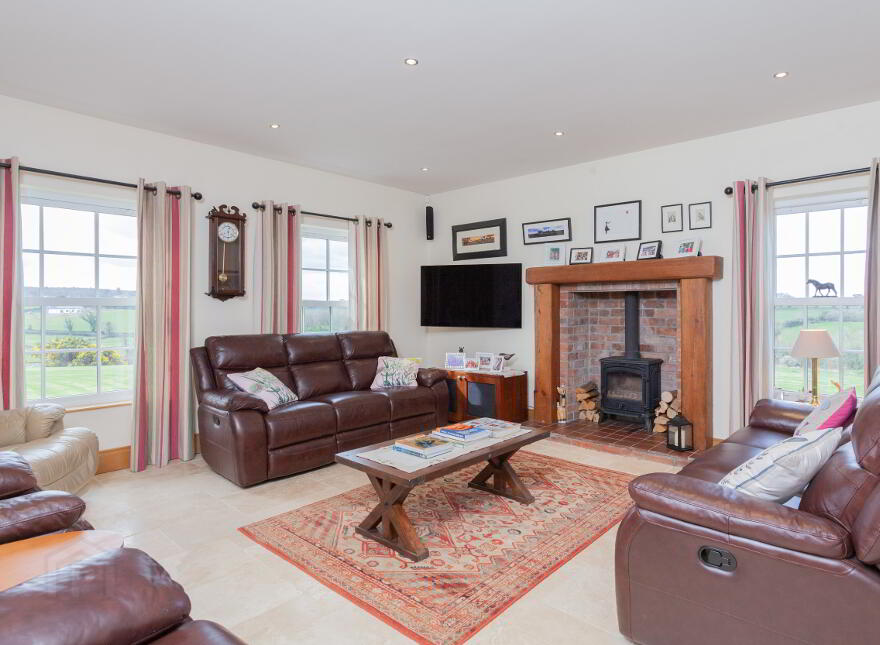 44 Ballyworfy Road, Hillsborough, BT26 6LR
