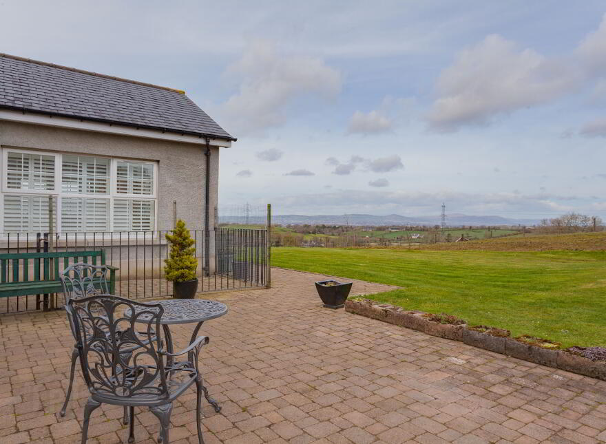 44 Ballyworfy Road, Hillsborough, BT26 6LR