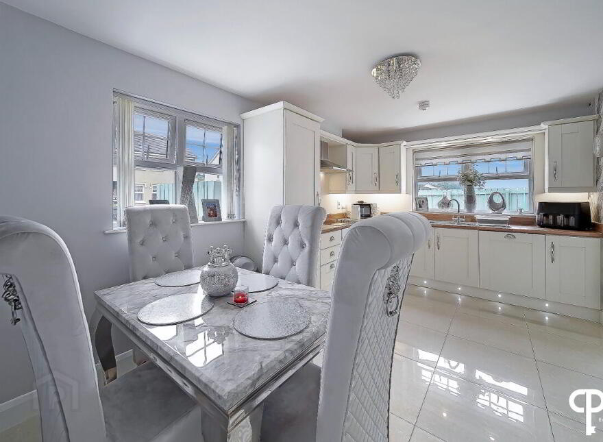 27 Victoria Meadows, Magheramason, Londonderry, BT47 2TX