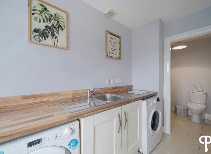 27 Victoria Meadows, Magheramason, Londonderry, BT47 2TX