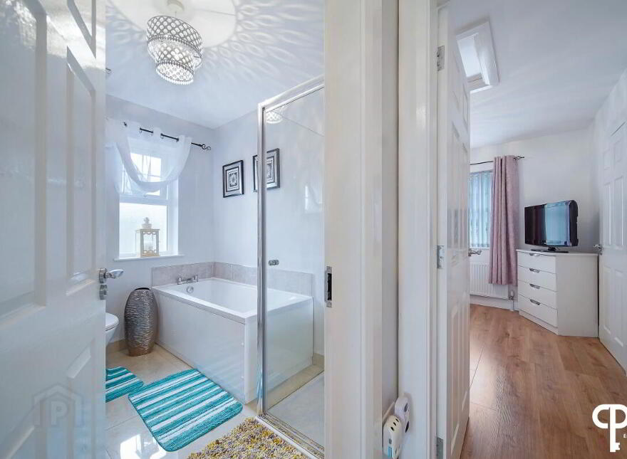 27 Victoria Meadows, Magheramason, Londonderry, BT47 2TX