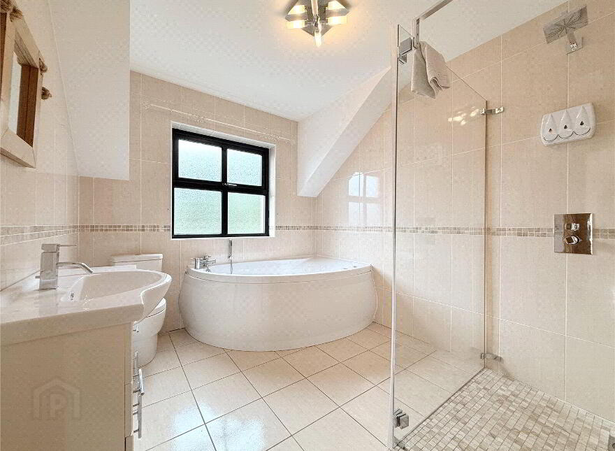 29 Mullaghnamoyagh Road Portglenone, Ballymena, BT44 8NP