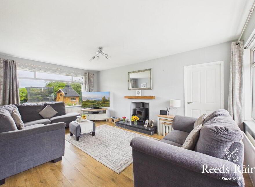 8 Craigowen Road, Carrickfergus, BT38 7NE