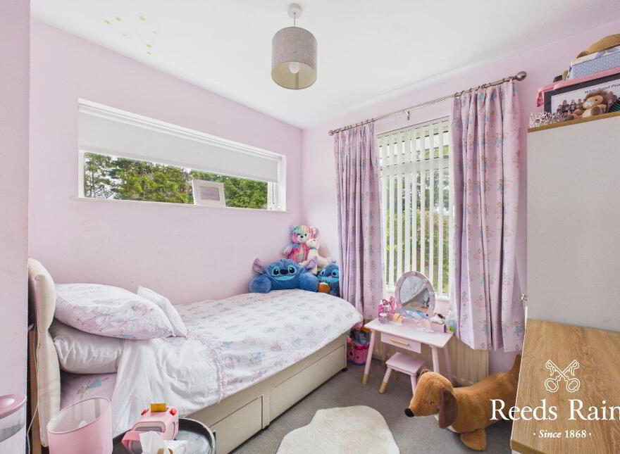 8 Craigowen Road, Carrickfergus, BT38 7NE