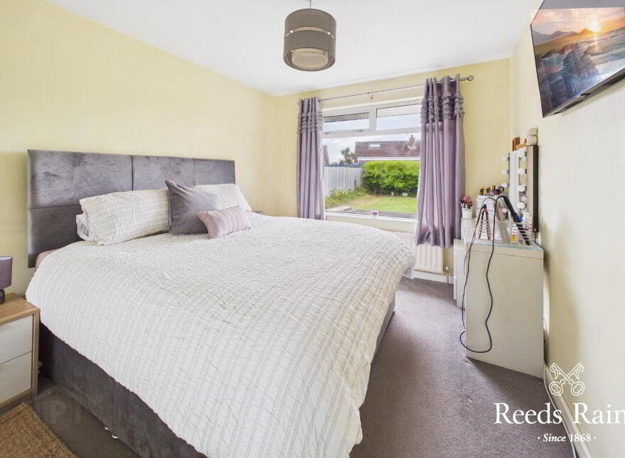 8 Craigowen Road, Carrickfergus, BT38 7NE