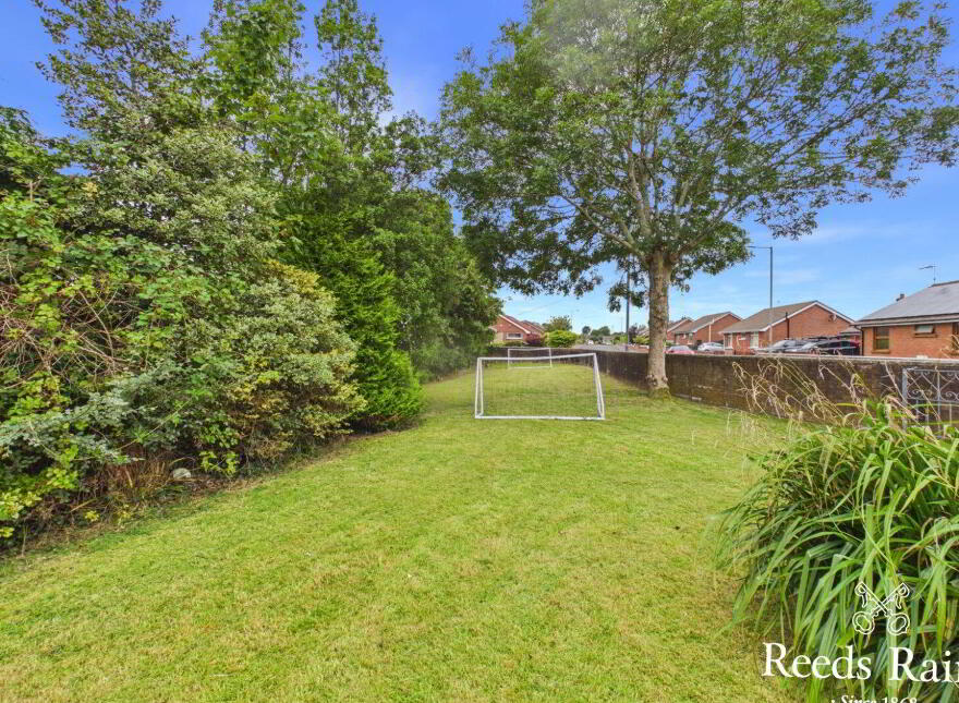 8 Craigowen Road, Carrickfergus, BT38 7NE