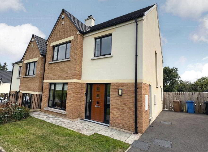35 Hillcrest Green, Bessbrook, Newry, BT35
