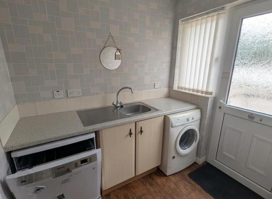 87 Ballylone Road, Saintfield, BT24 8XX