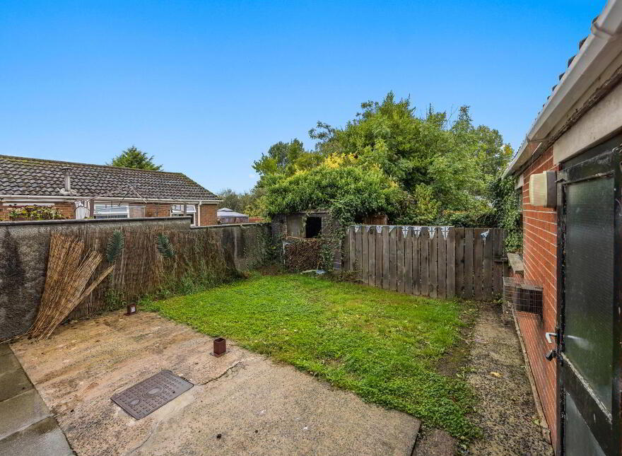 28 Dermott Gardens, Comber, BT23 5LH