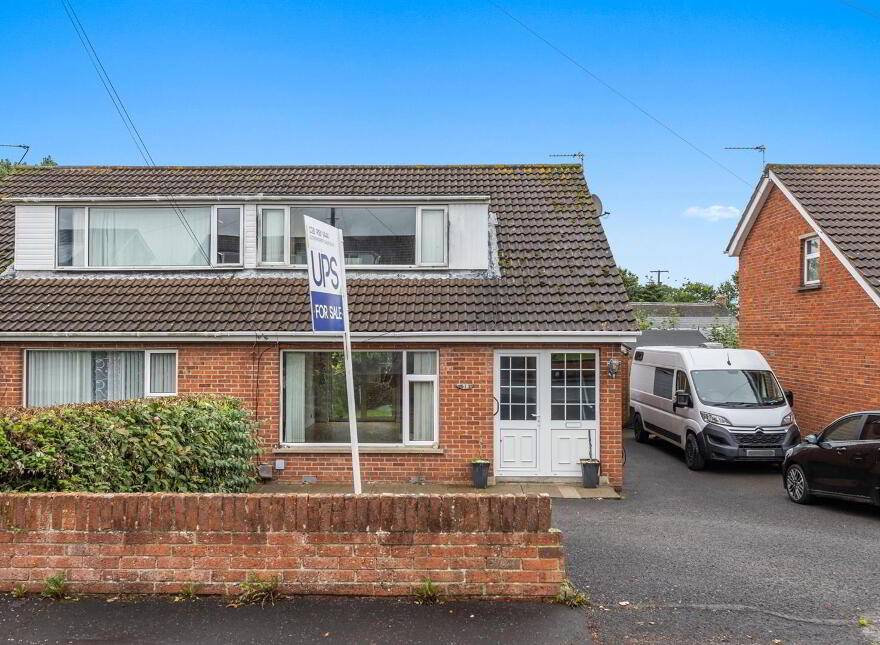 28 Dermott Gardens, Comber, BT23 5LH
