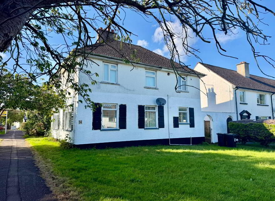 319 Merville Garden Village, Newtownabbey, BT37 9TZ photo