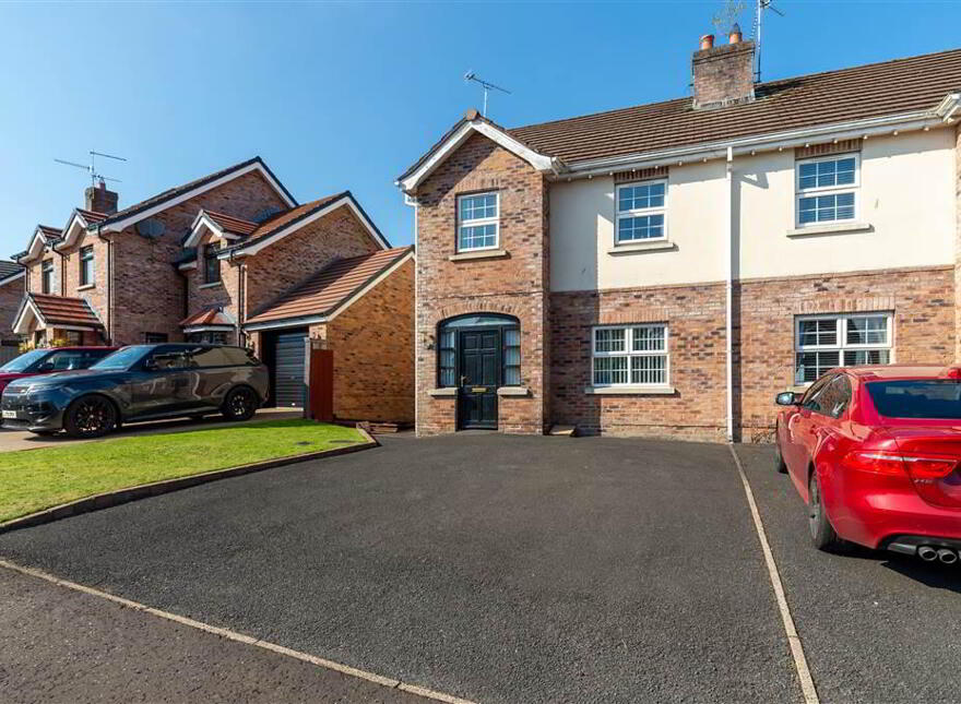 10 Mount Eagles Link, Stewartstown Road, Belfast, BT17 0FY