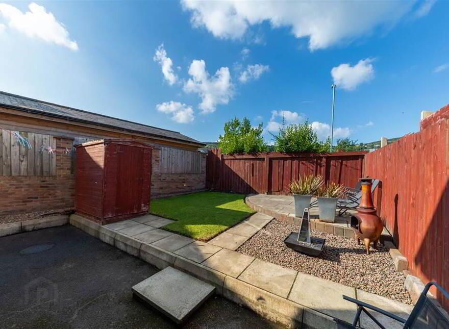 10 Mount Eagles Link, Stewartstown Road, Belfast, BT17 0FY