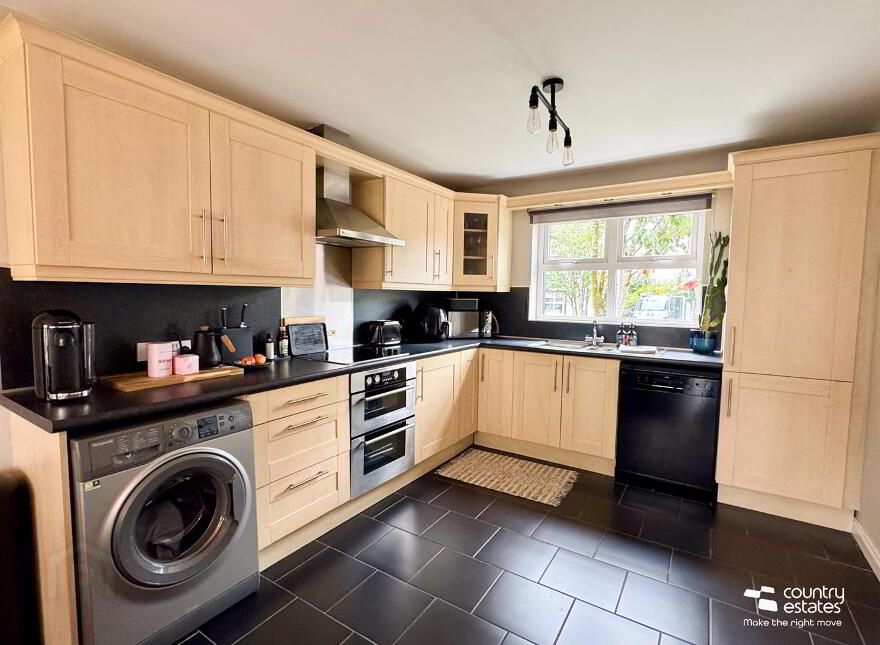 50 Huntingdale Green, Ballyclare, BT39 9FL