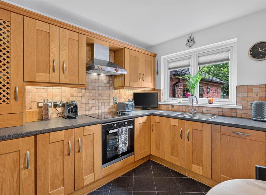 137 Oakhurst Avenue, Belfast, BT10 0PD