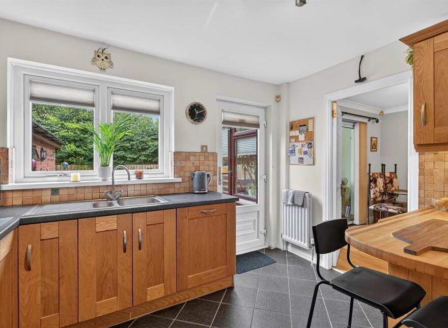 137 Oakhurst Avenue, Belfast, BT10 0PD