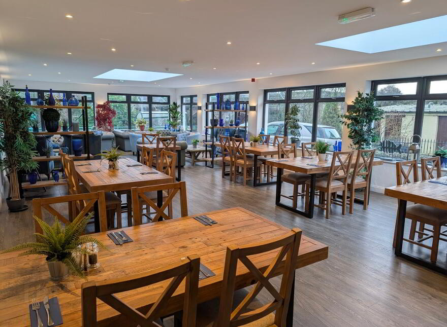 The Bridge Bar & Restaurant, Main Street, Ballyconnell, H14AD72