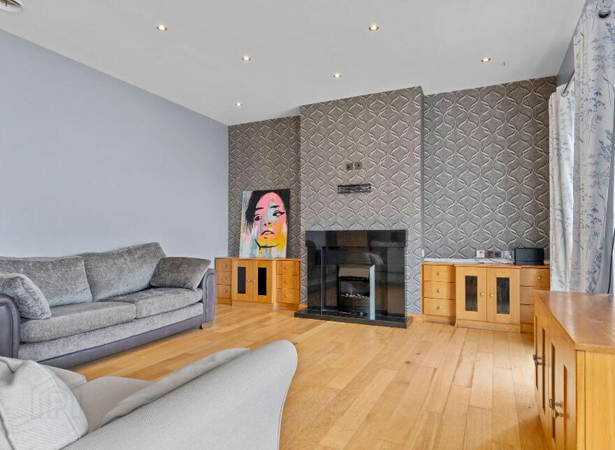 22 Peninsula Apartments, Eglinton Street, Portrush, BT56 8DX