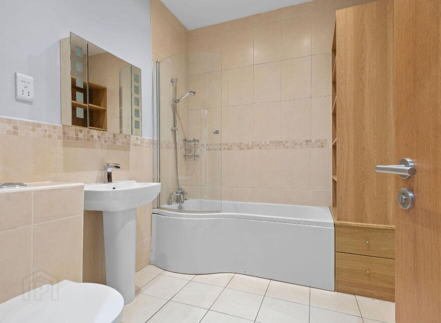 22 Peninsula Apartments, Eglinton Street, Portrush, BT56 8DX