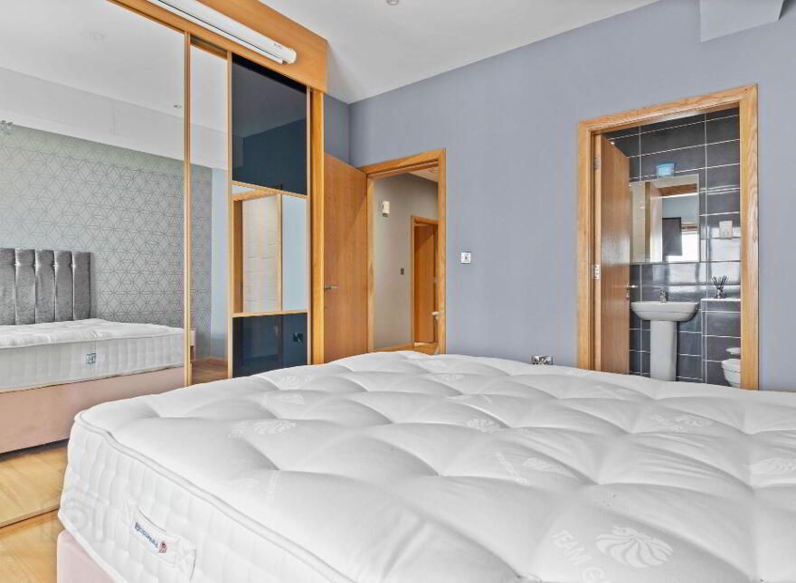 22 Peninsula Apartments, Eglinton Street, Portrush, BT56 8DX