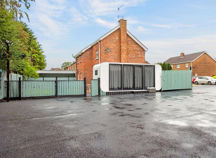 10 Berkley Court, Crumlin, BT29 4FT