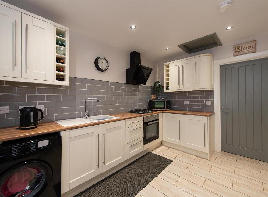 76 Commons Road, Ballykinler, Downpatrick, BT30 8DG
