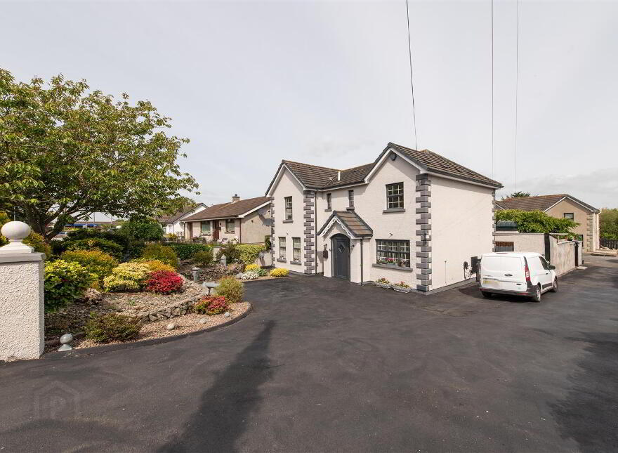 76 Commons Road, Ballykinler, Downpatrick, BT30 8DG