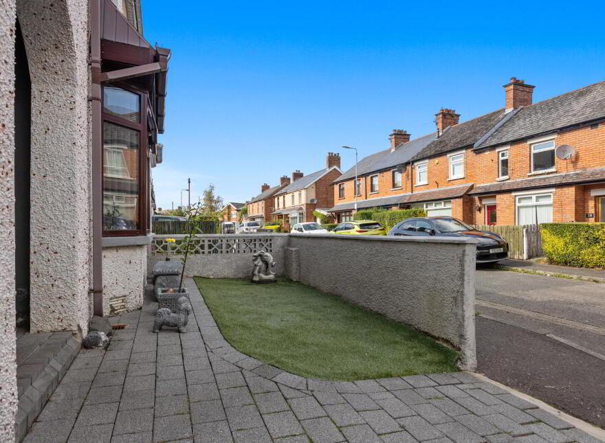 31 Loopland Gardens, Belfast, BT6 9EB
