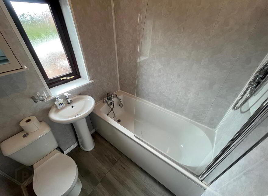 16 Andersonstown Park, Belfast, BT11 8FF