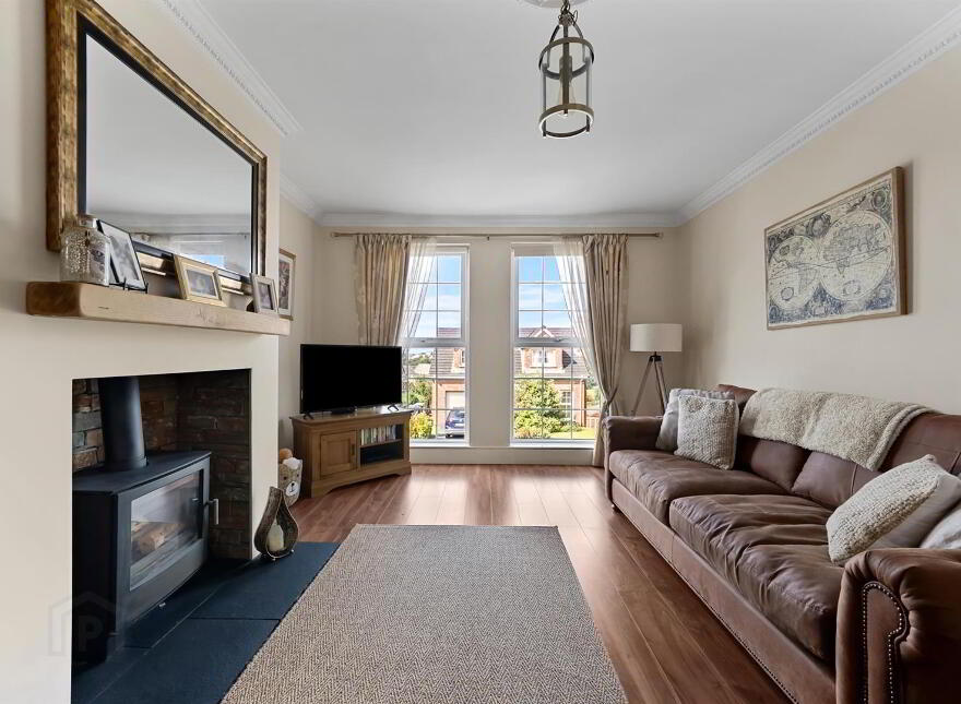 8 Demesne Hollow, Downpatrick, BT30 6WF