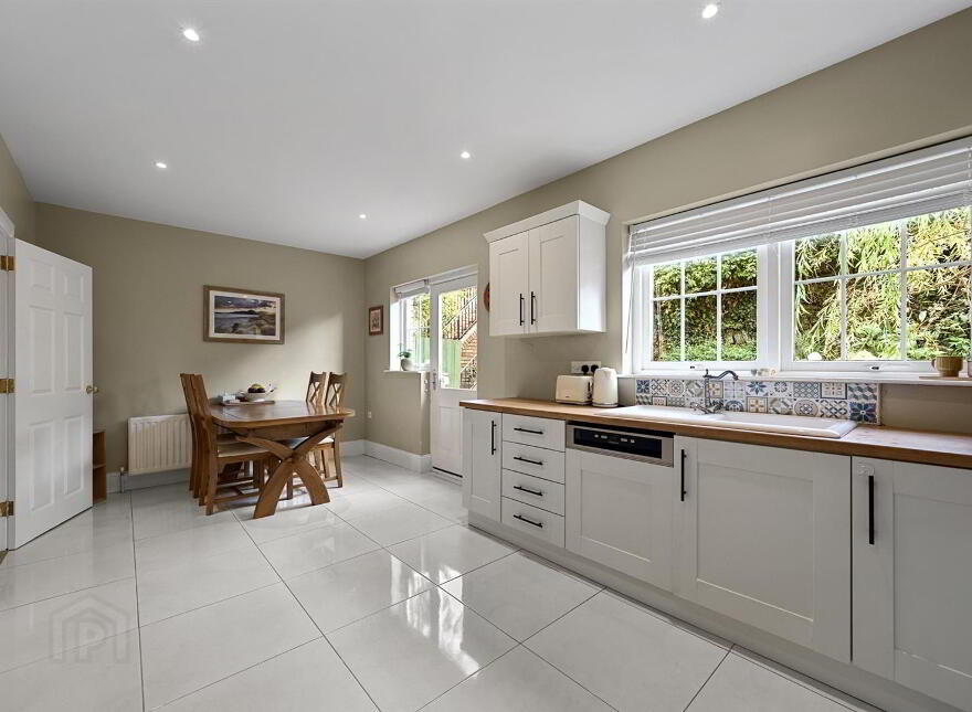 8 Demesne Hollow, Downpatrick, BT30 6WF