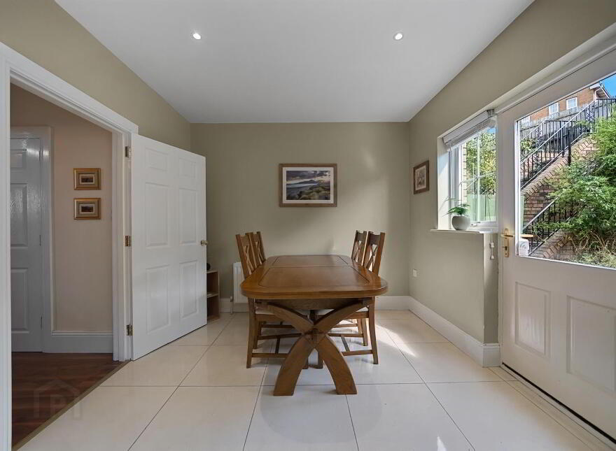 8 Demesne Hollow, Downpatrick, BT30 6WF