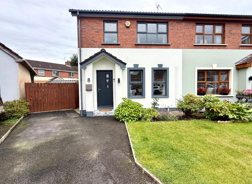 8 Oranmore Park, Derry, BT48 0JP