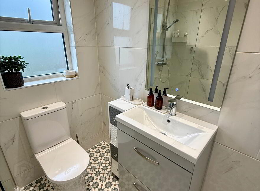 8 Oranmore Park, Derry, BT48 0JP